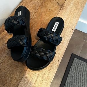 Steve Madden braided slides